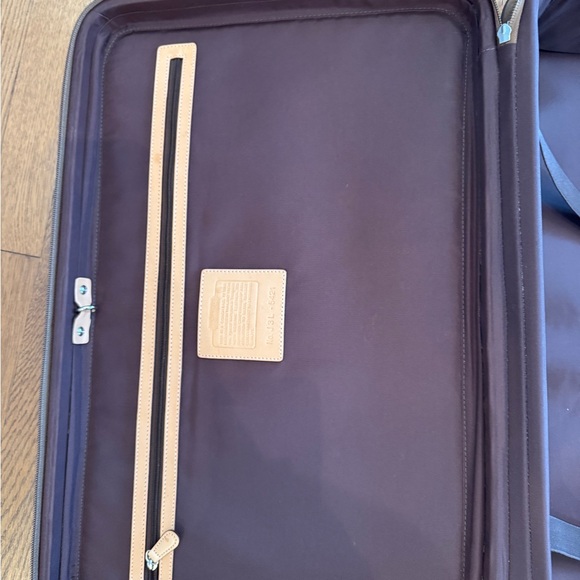 Coach carry-on suitcase - Picture 5 of 7